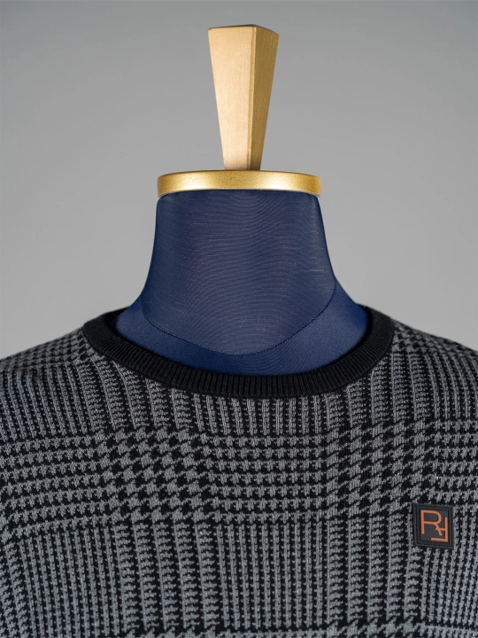 Czarny crewneck z bawełny w pepitkę Refill r. M
