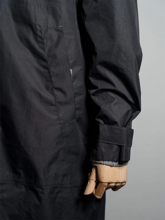 Czarny wododporny mackintosh H&M r. XL / XXL