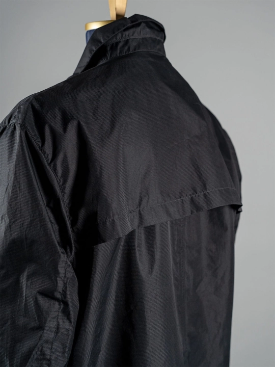 Czarny wododporny mackintosh H&M r. XL / XXL