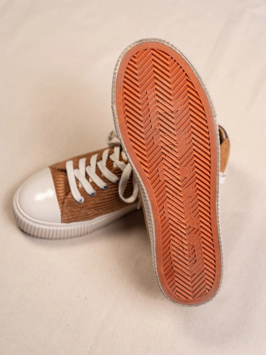 SD64_buty_34.jpg