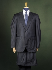 Bielenia ciemnoszary garnitur w granatowe paski r. 56 long