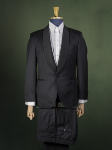 Bytom czarny klasyczny smoking z klapami szalowymi r. 50 short