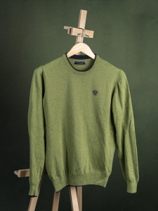 North Sails zielony sweter męski z granatowym emblematem r. S