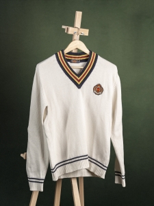 Morris biały męski sweter krykietowy z emblematem r. L