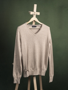 Riley beżowy v-neck r. M Long