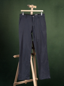 H&M granatowe męskie chino w biały mikro prążek r. 46