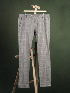 Club of Gents Beżowe spodnie męskie w kratę POW r. 48L